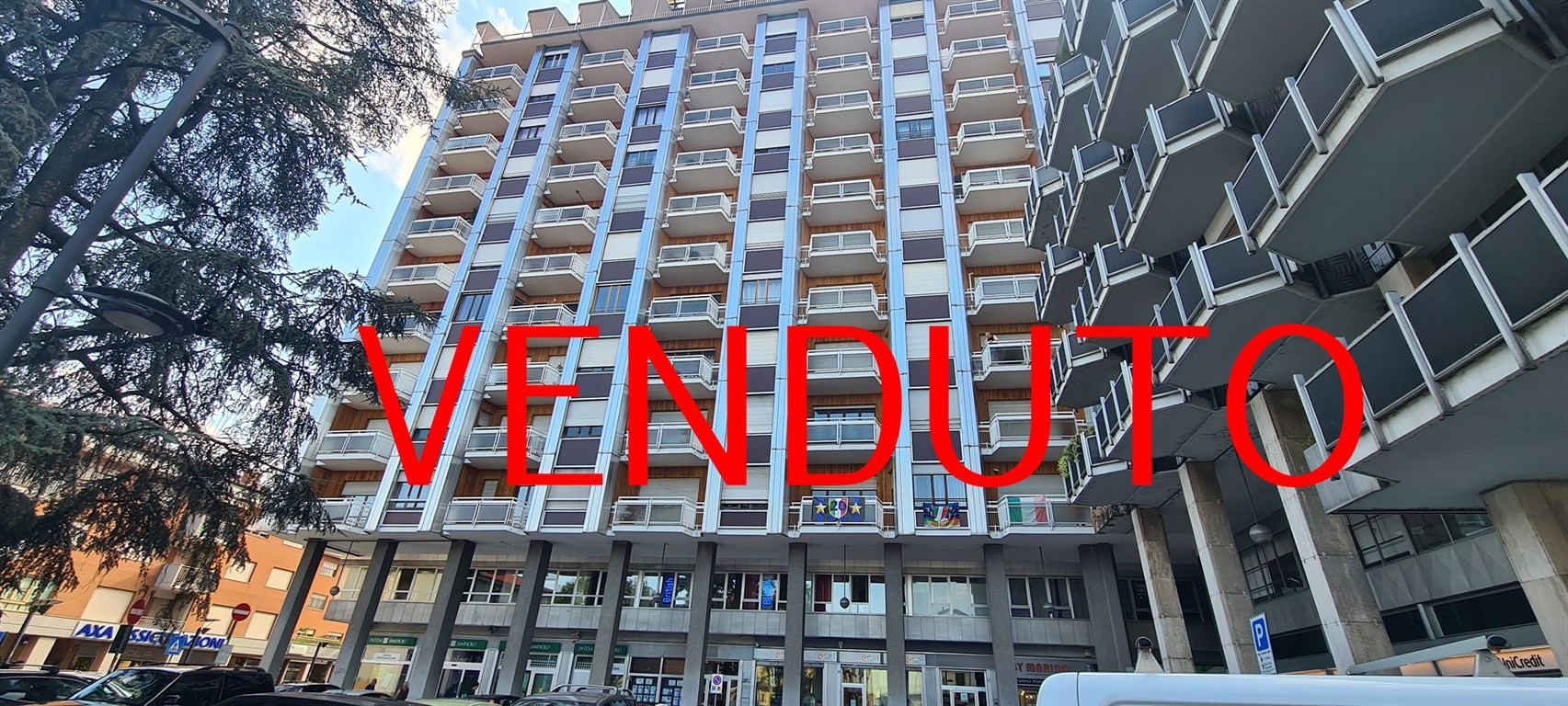 PALAZZO VICARIO - TRILOCALE DA RIMODERNARE  CON 40 MQ DI TERRAZZI