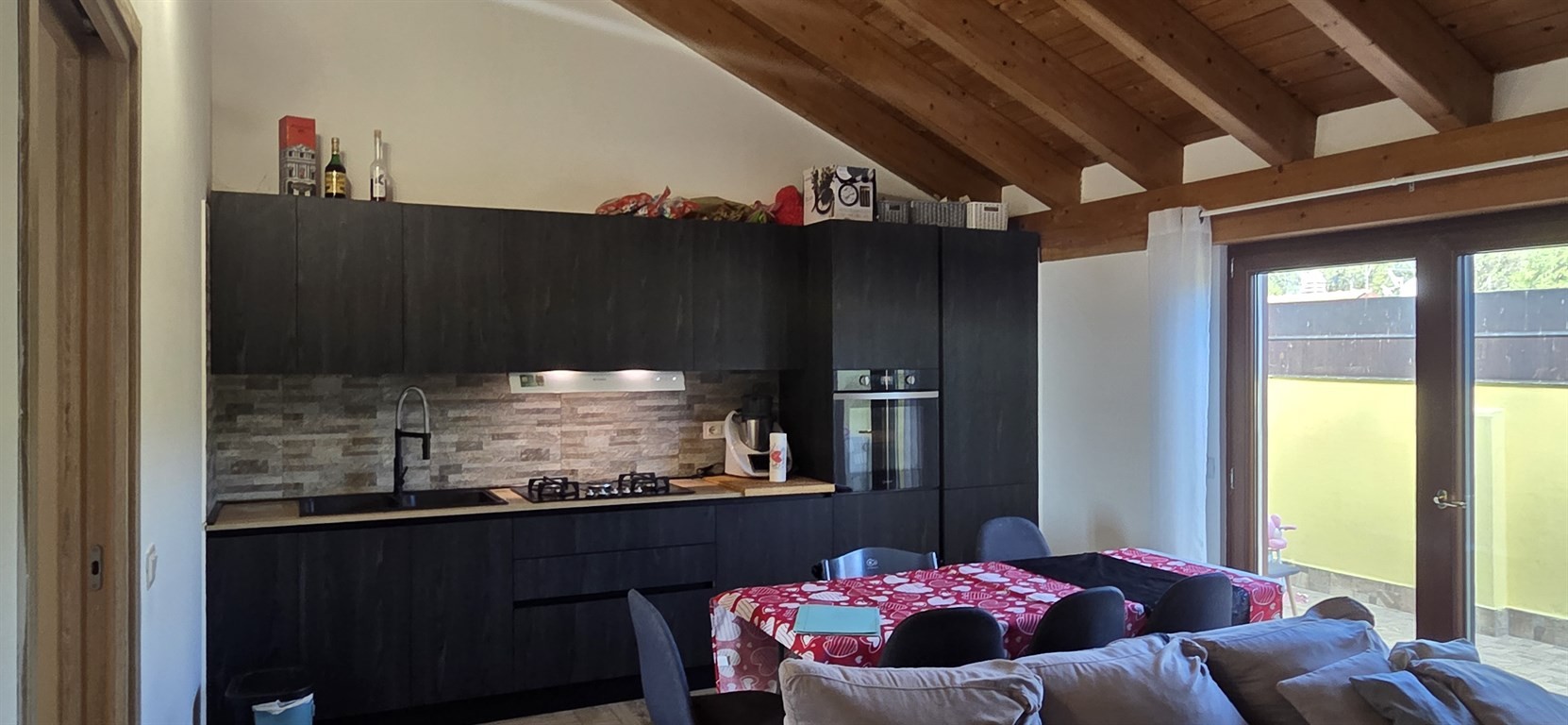 TRILOCALE IN CLASSE EN. 